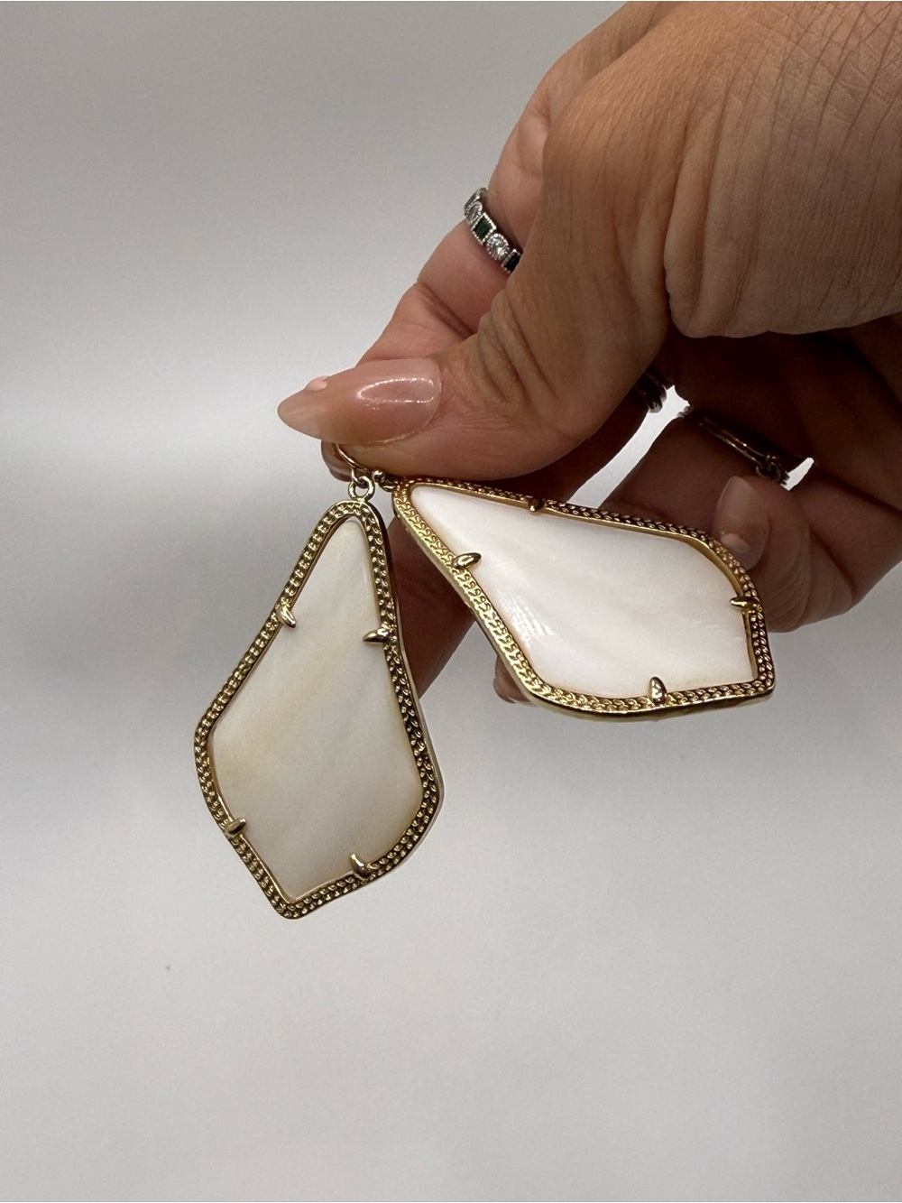 Kendra Scott White Mother-of-Pearl Geometric Drop Earrings with Gold Trim: Rare